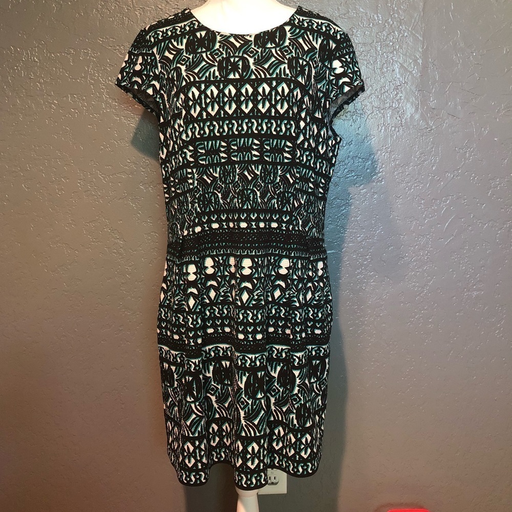 Indication dress
